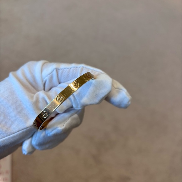 Cartier Classic Love Bracelet - Picture 6 of 10